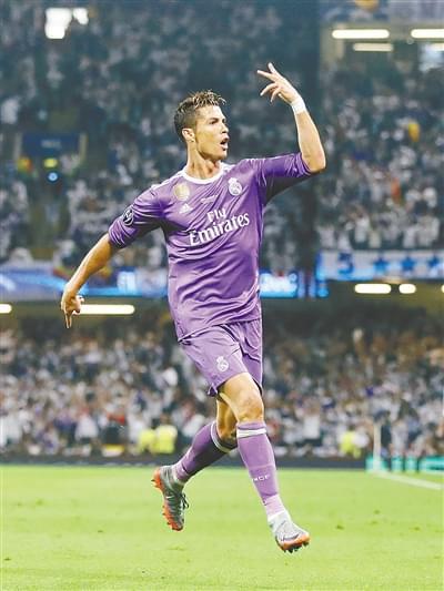 狂野西部一夜剧变！约基奇60+三双成空砍王 湖人躺升第三曙光乍现.